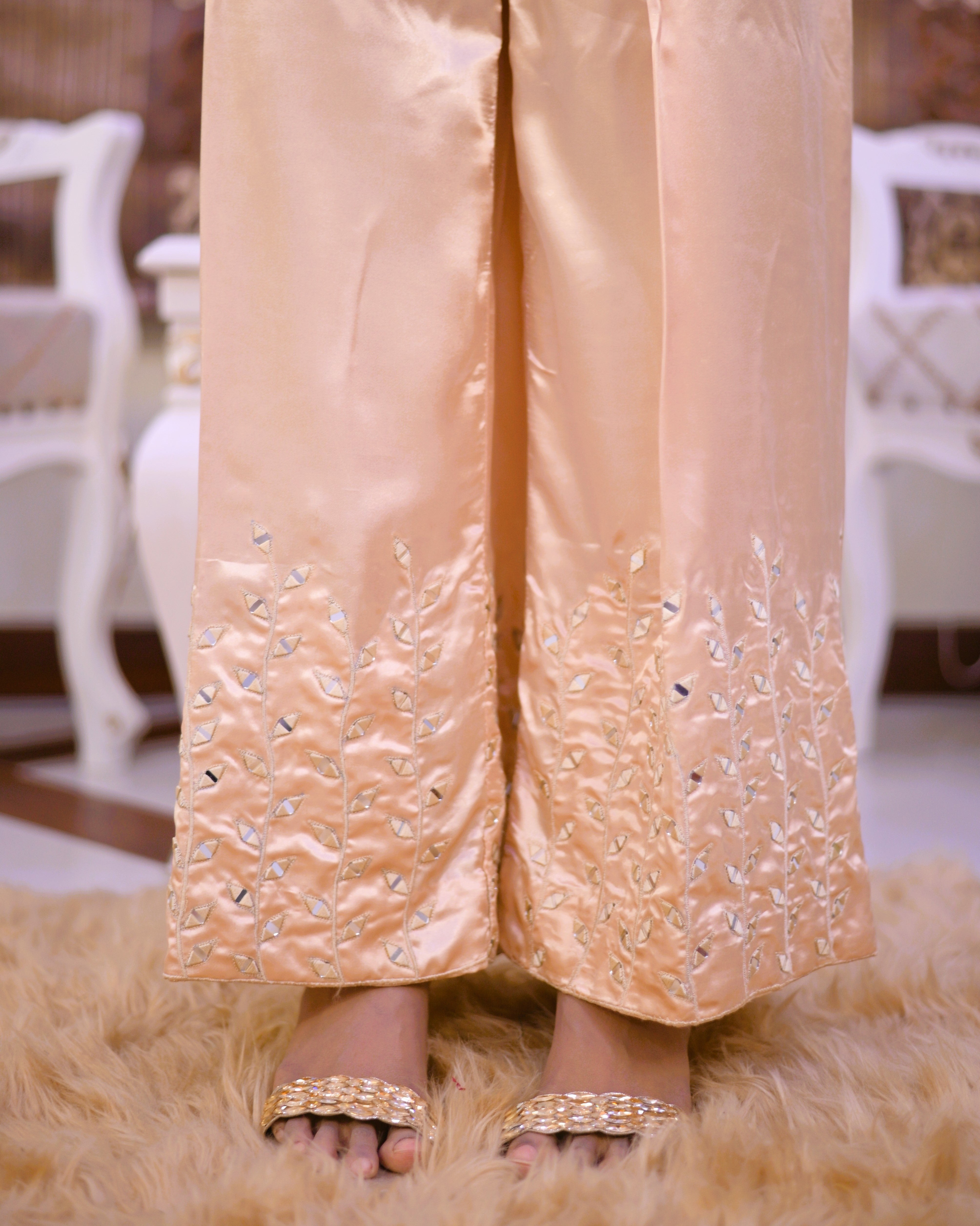 Women's elegantly stitch plazo